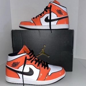 Nike Men’s Air Jordan 1 Mid SE